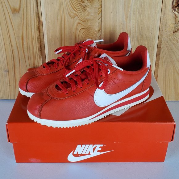 nike cortez red stranger things